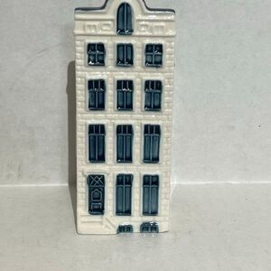 Bols KLM Delft Blue White Ceramic Amsterdam Miniature House No 67 Collectible
